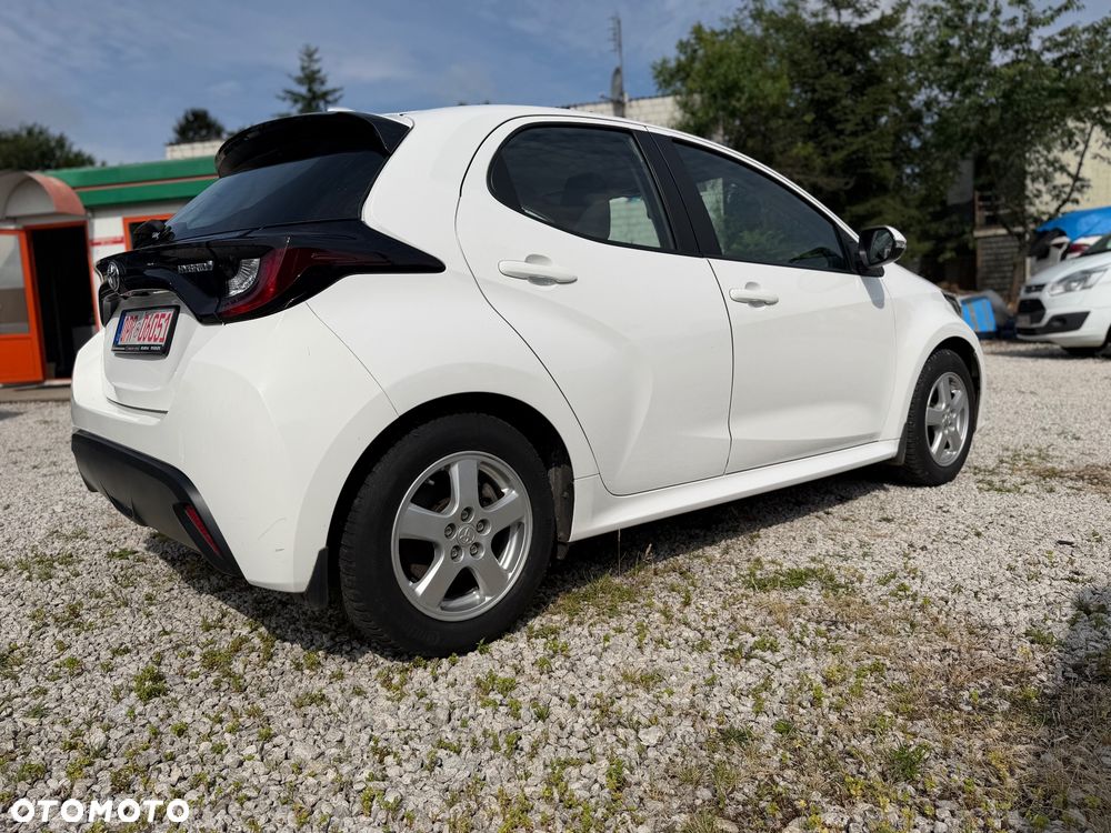 Toyota Yaris Hybrid 100 Premium EU6 - 7