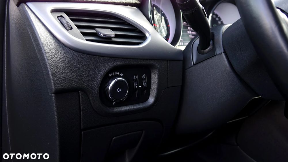 Opel Astra 1.6 D (CDTI) Edition - 4