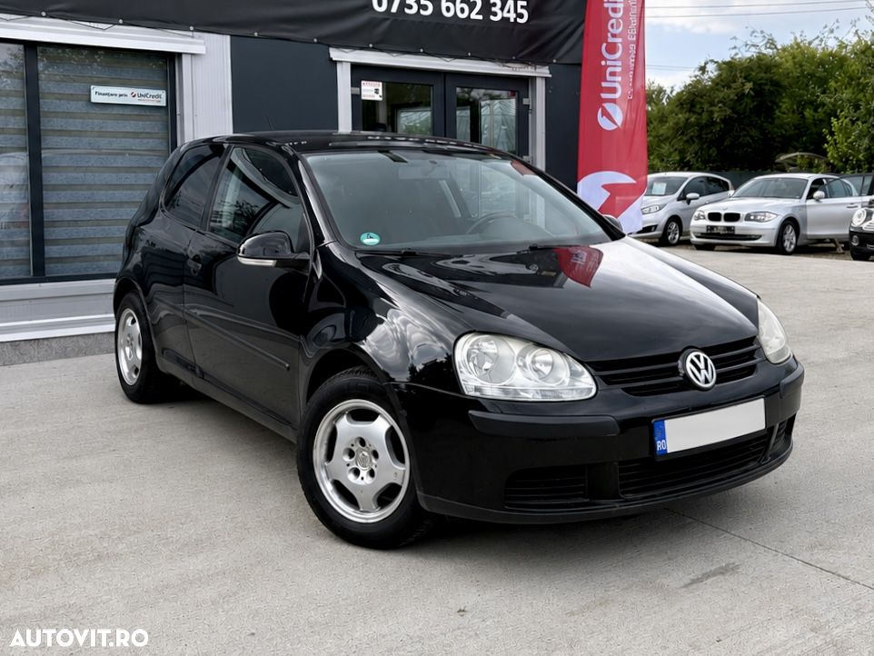 Volkswagen Golf - 1