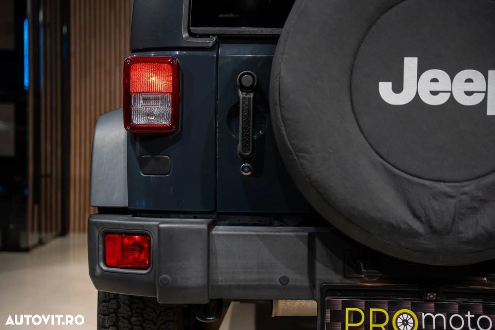 Jeep Wrangler - 11