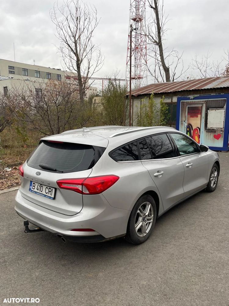 Ford Focus - 1