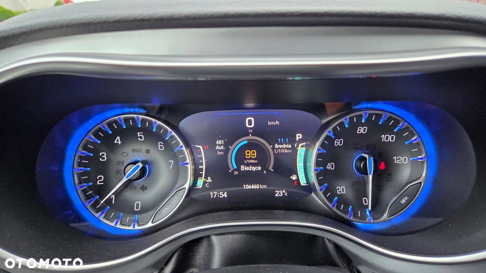 Chrysler Pacifica - 18