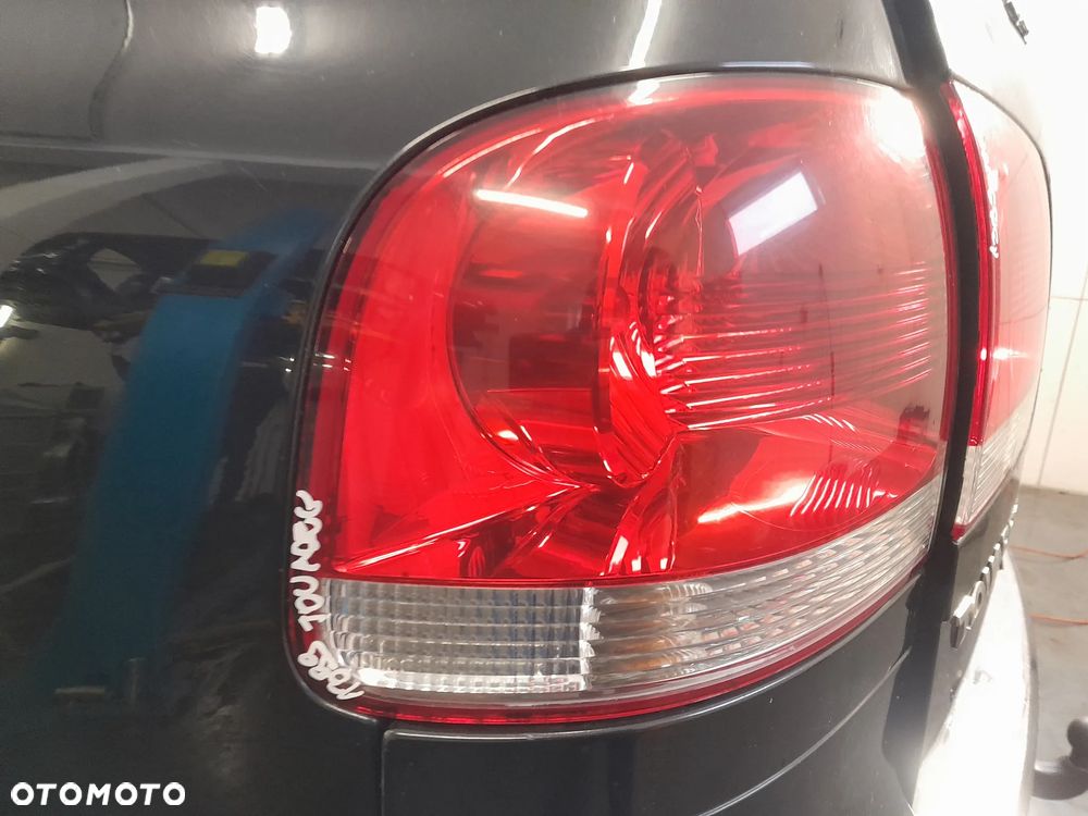 VW TOUAREGO LAMPA LEWA TYLNA LEWY TYŁ W BŁOTNIK - 2