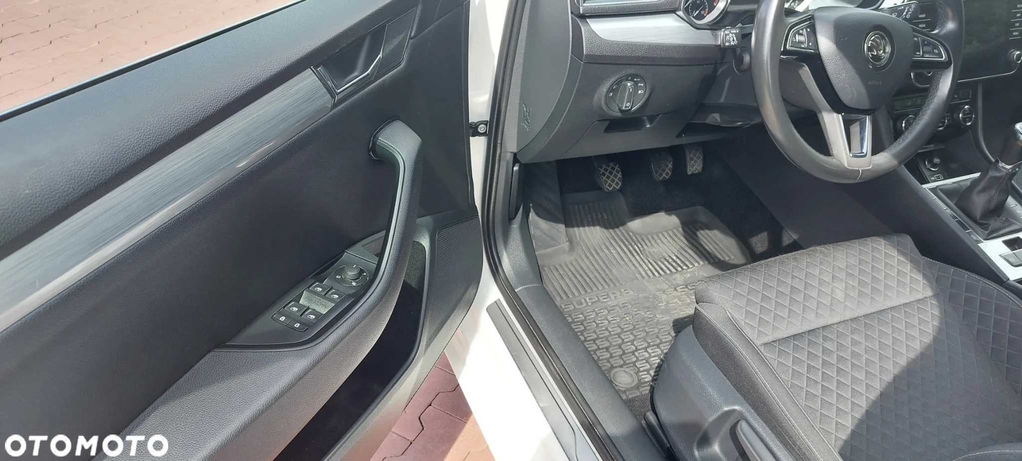 Skoda Superb 2.0 TDI Style - 14