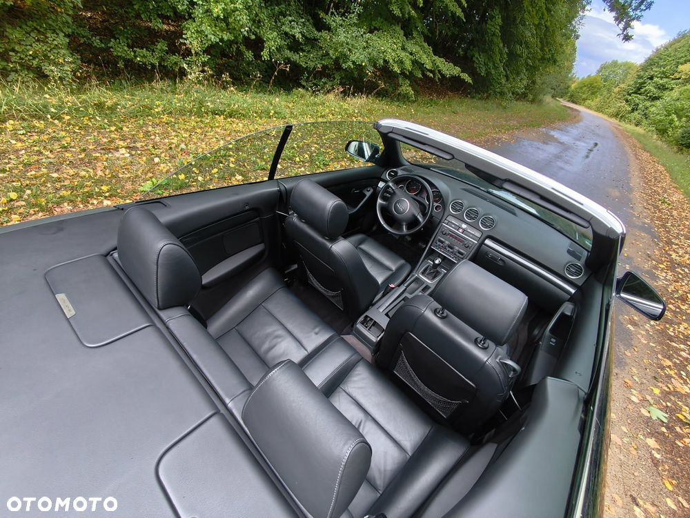 Audi A4 Cabrio 2.4 - 13