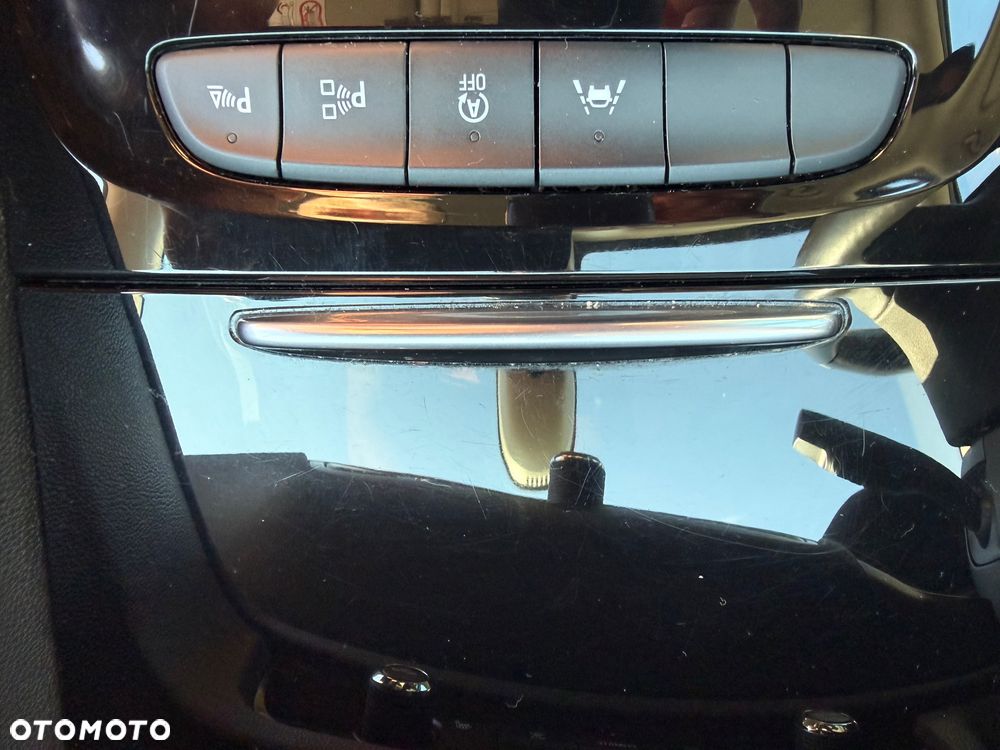 Opel Insignia - 25