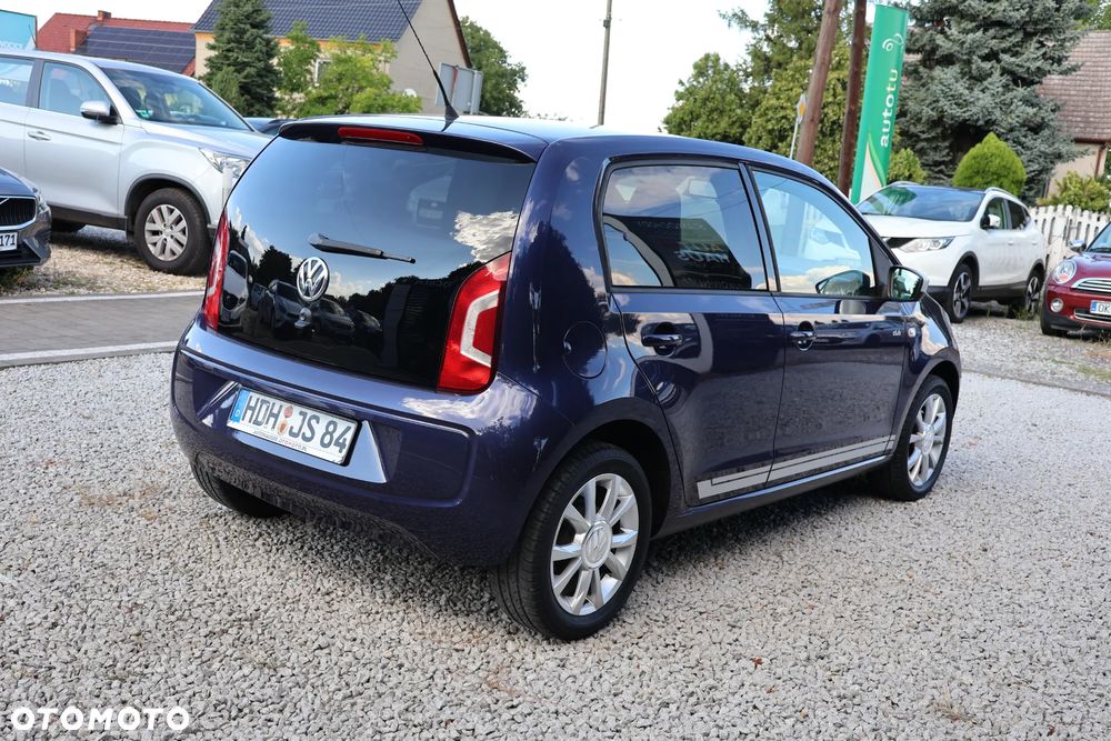 Volkswagen up! 1.0 beats - 3