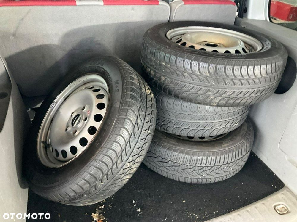 Volkswagen Caddy - 8