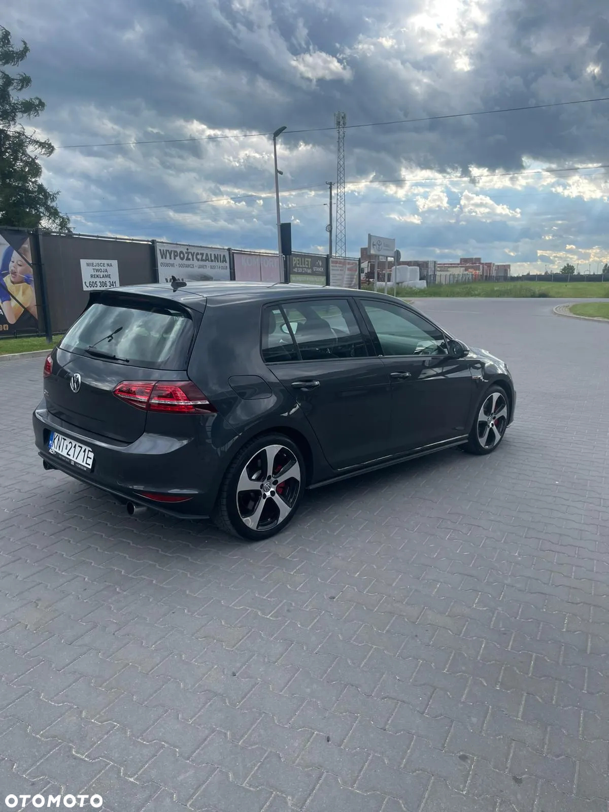 Volkswagen Golf VIII 2.0 TSI GTI DSG - 6