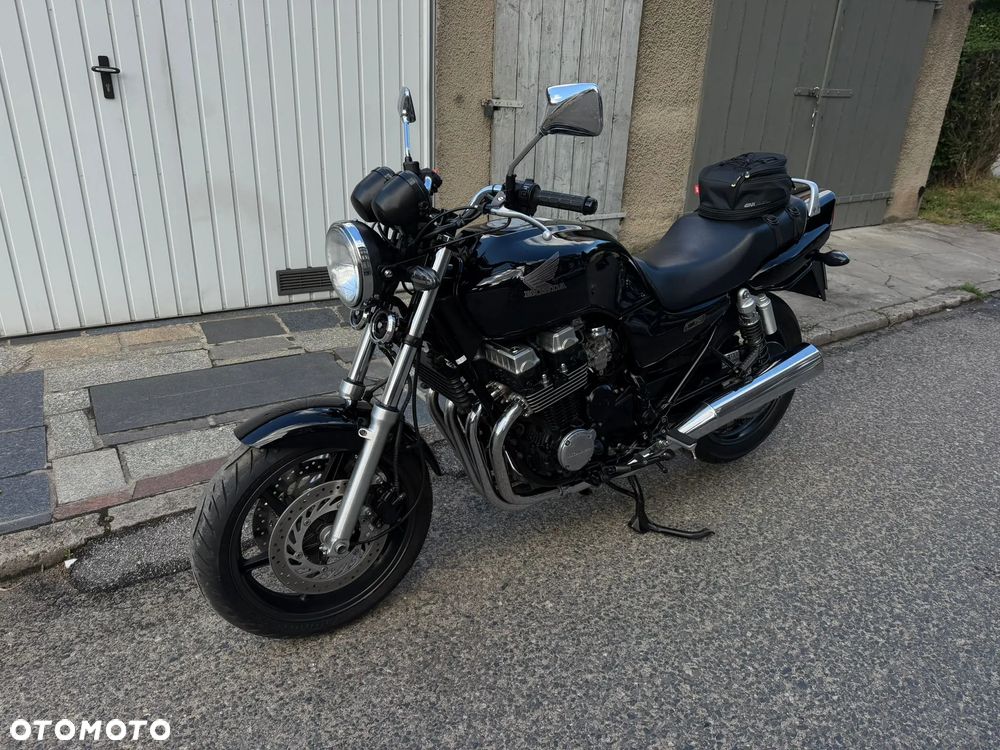 Honda CB - 10