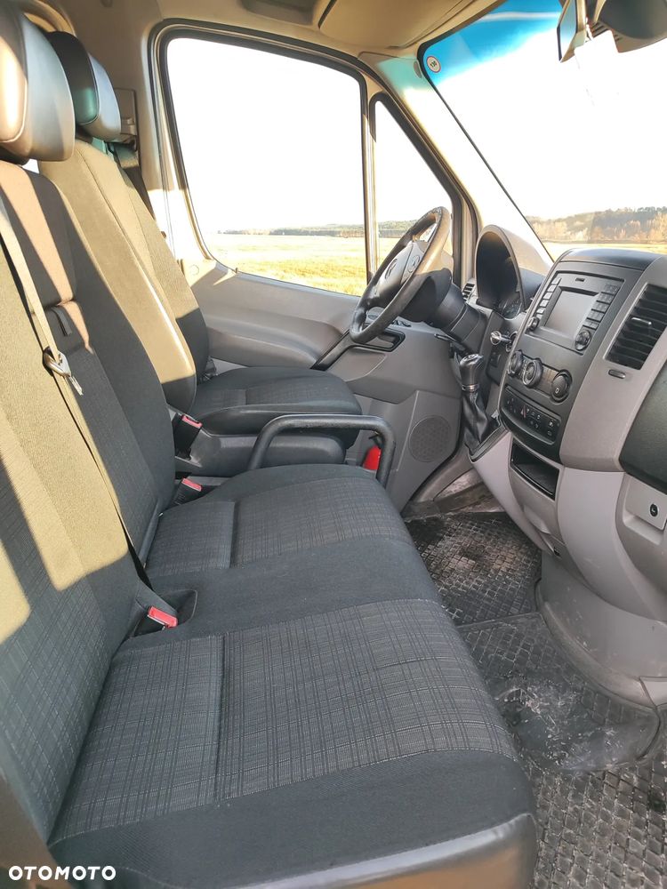 Mercedes-Benz Sprinter - 17