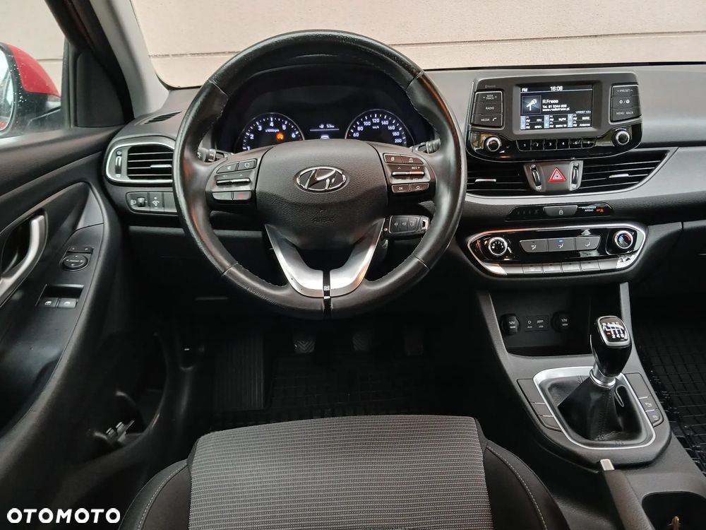 Hyundai i30 1.4 Select - 17