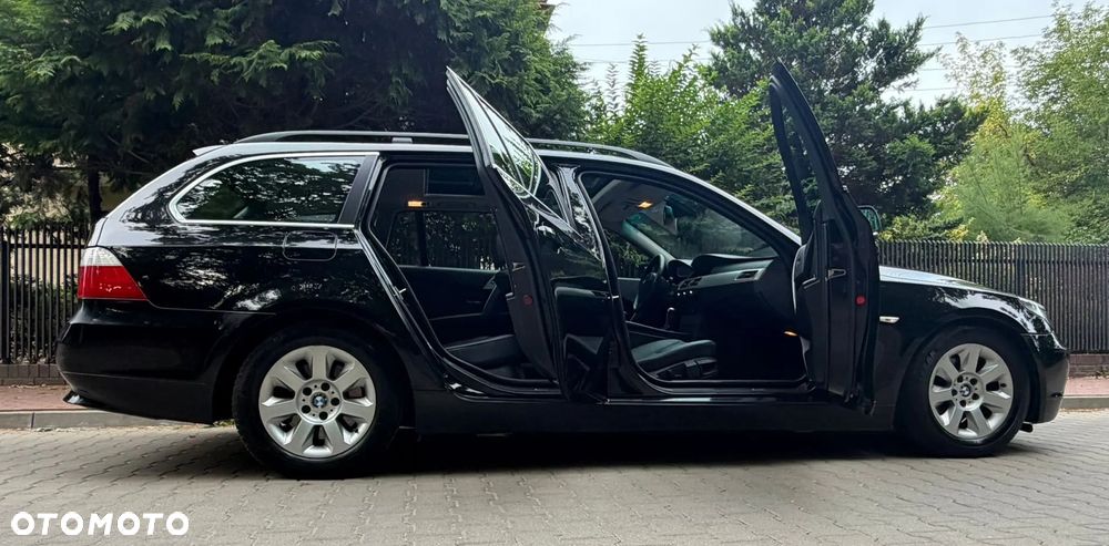 BMW Seria 5 525d - 13