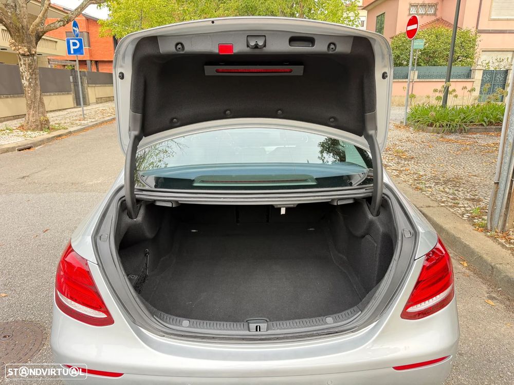Mercedes-Benz E 220 d Avantgarde - 16