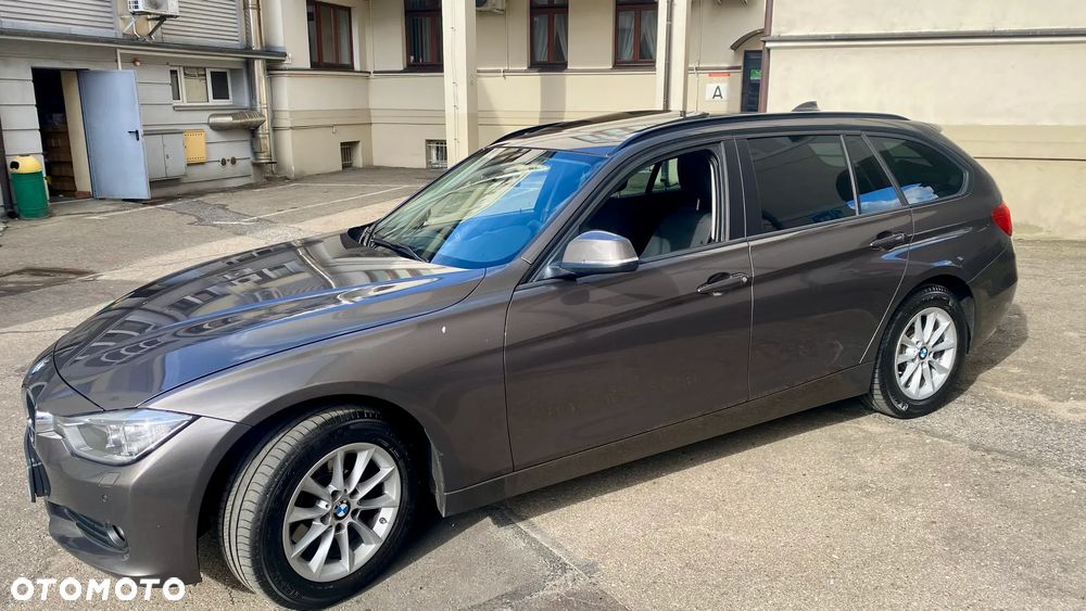BMW Seria 3 318d xDrive - 6