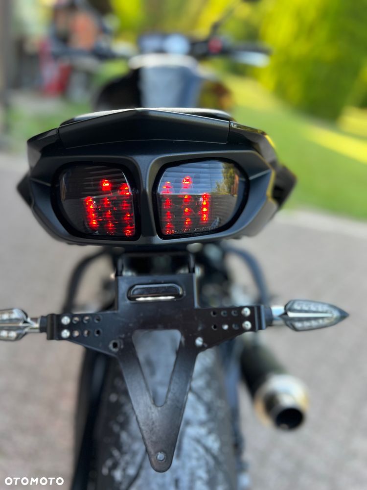 Yamaha FZ8 - 5