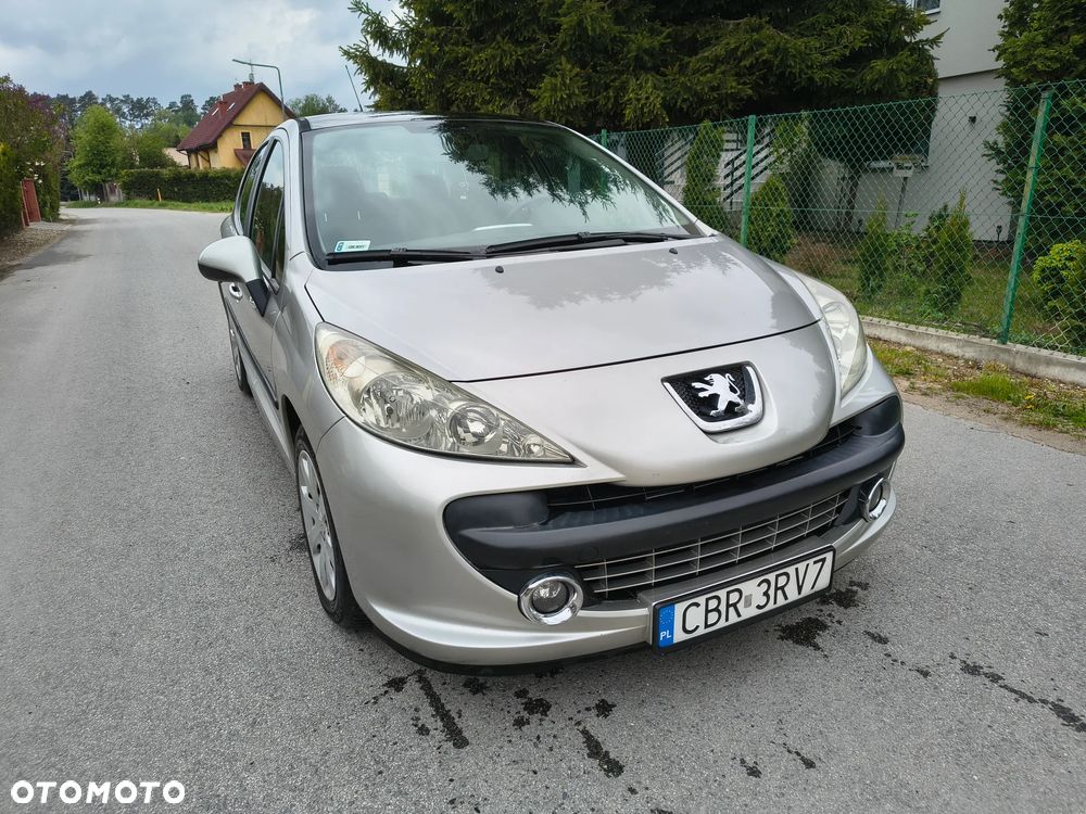 Peugeot 207 1.4 16V Presence - 2