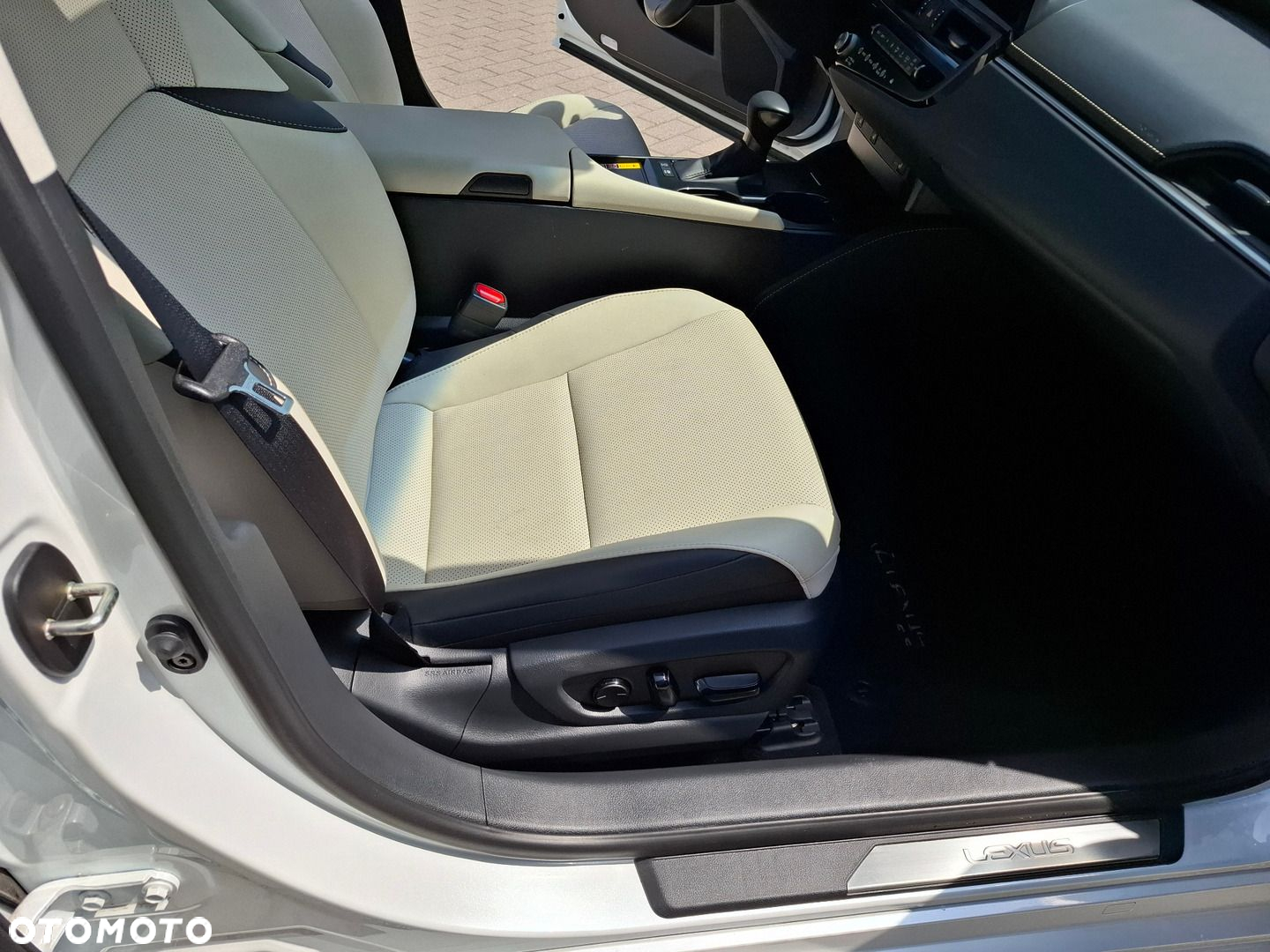 Lexus ES - 23
