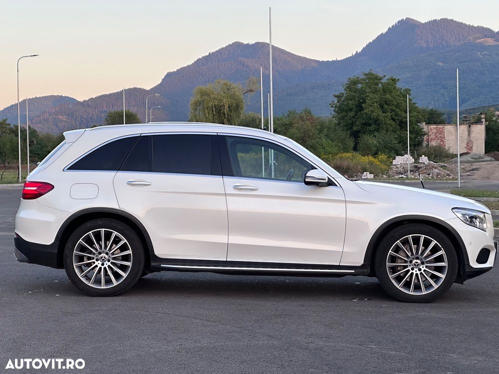 Mercedes-Benz GLC 250 4MATIC 9G-TRONIC Exclusive - 3