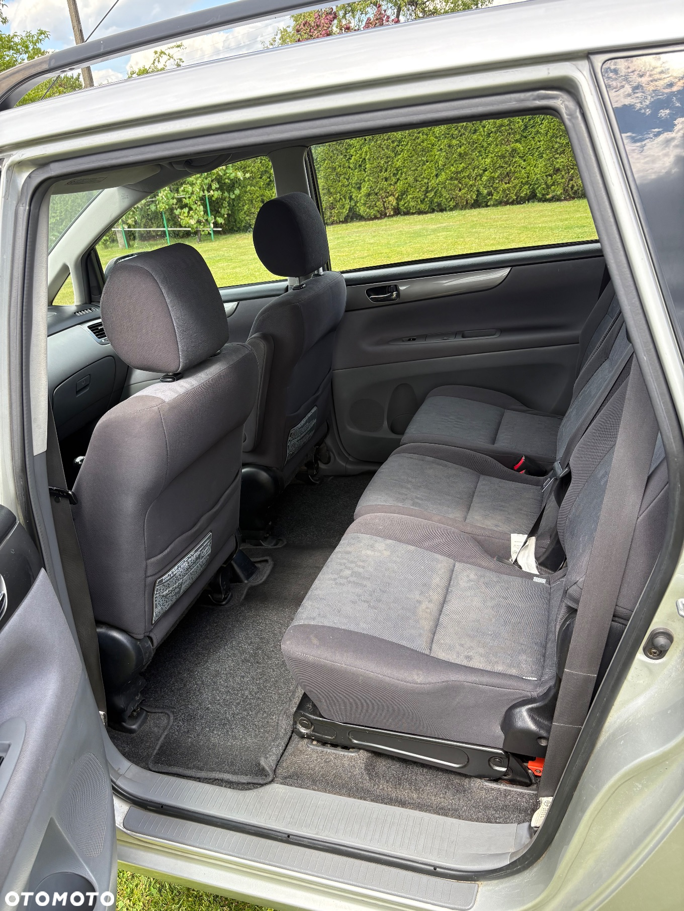 Toyota Avensis Verso 2.0 D-4D - 5