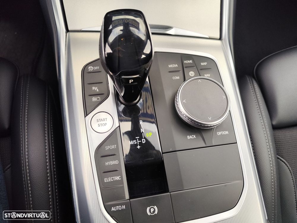BMW 330 e Line Sport Auto - 26