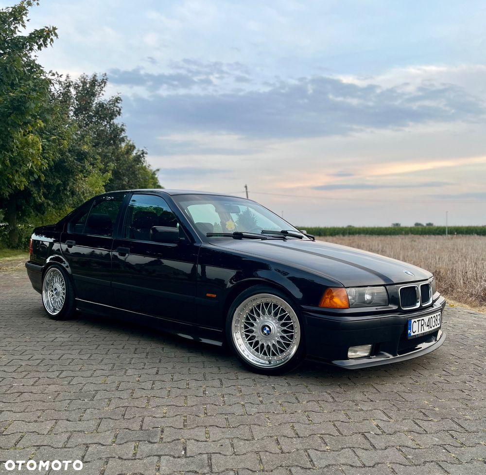 BMW Seria 3 318is - 2