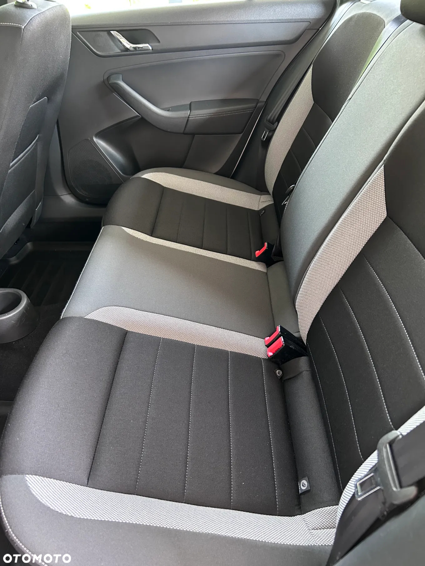Skoda RAPID 1.6 TDI DPF Ambition - 6