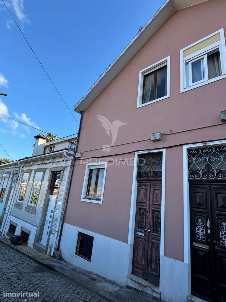 Moradia para Reabilitação Total - Zona Histórica de Vila Nova de Ga... - Grande imagem: 2/14