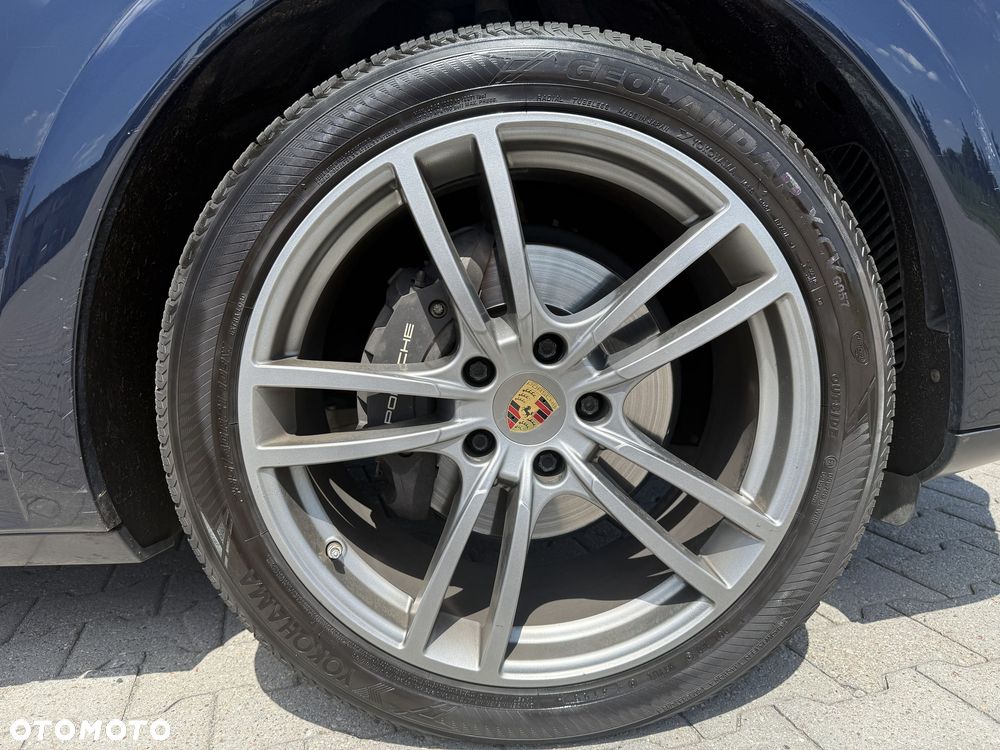 Porsche Cayenne Standard - 21