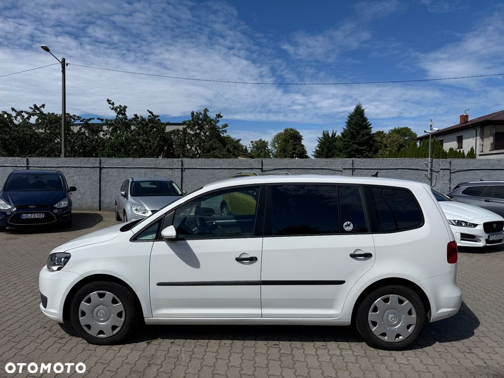 Volkswagen Touran - 10