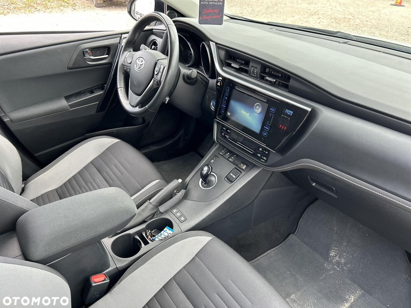 Toyota Auris Hybrid 135 Premium - 15