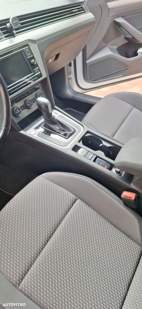 Volkswagen Passat 1.5 TSI ACT DSG Advance - 9