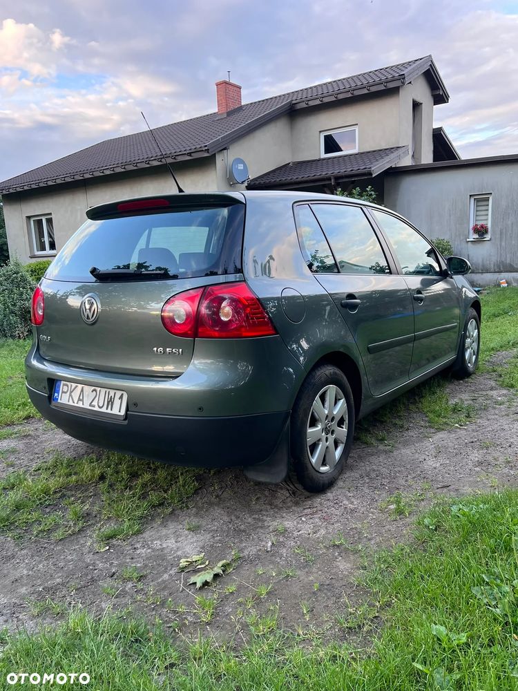 Volkswagen Golf 1.6 FSI Trendline - 3