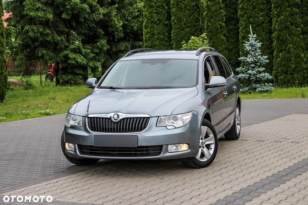 Skoda Superb 2.0 TDI DSG Exclusive - 2