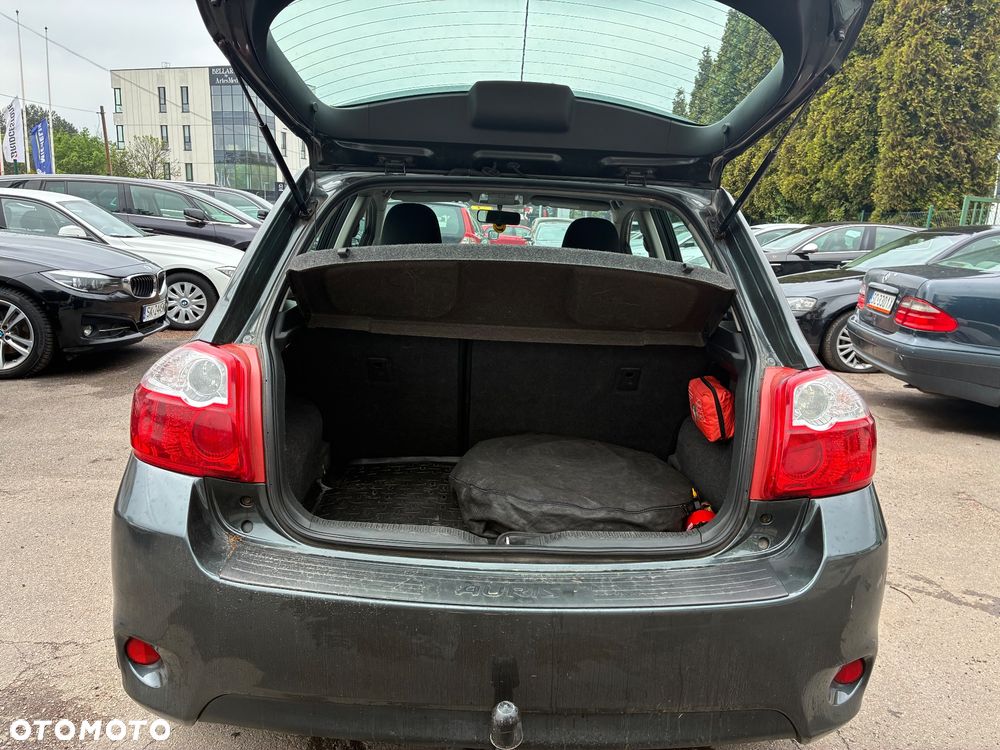 Toyota Auris - 13