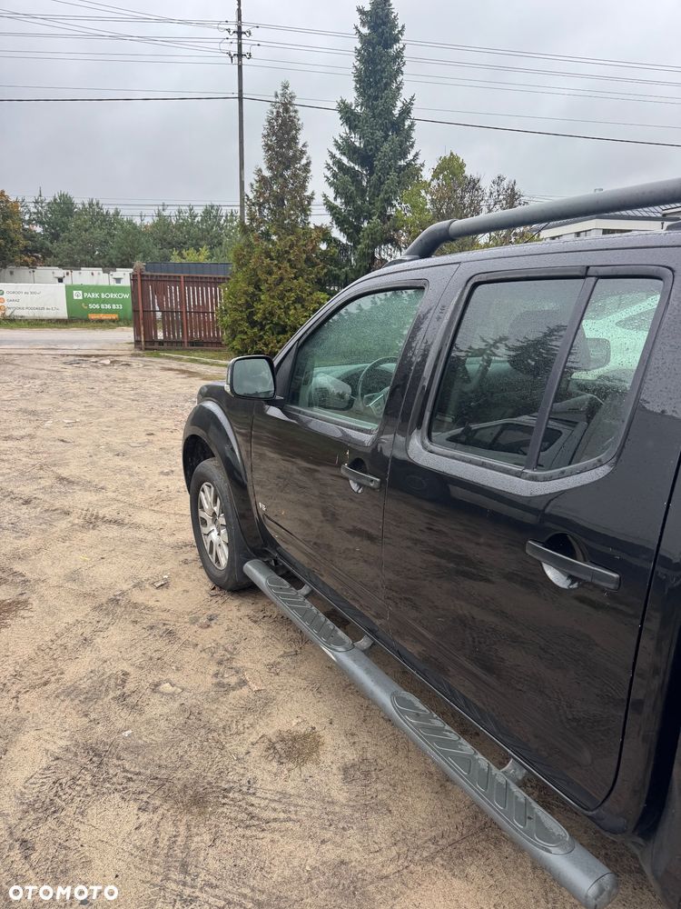 Nissan Navara 3.0 D V6 - 11