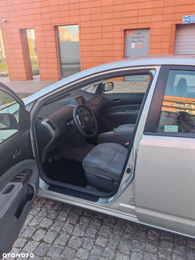 Toyota Prius 1.5 VVT-i Sol - 4