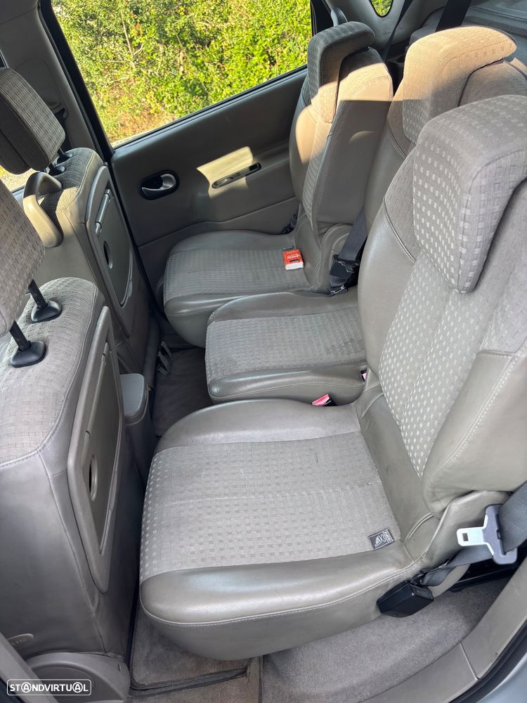 Renault Scénic 1.5 dCi Privilège Luxe - 3