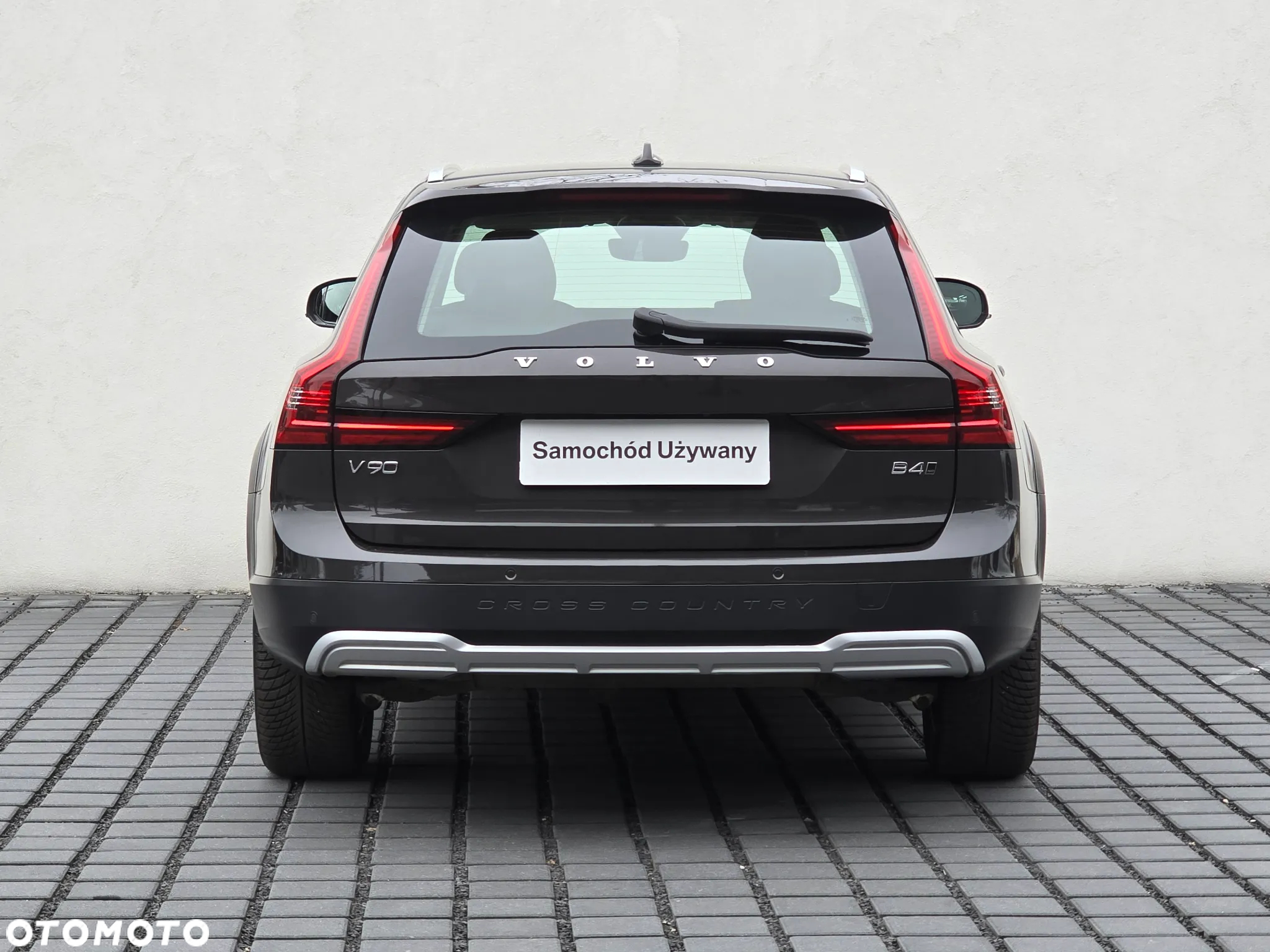 Volvo V90 Cross Country - 4