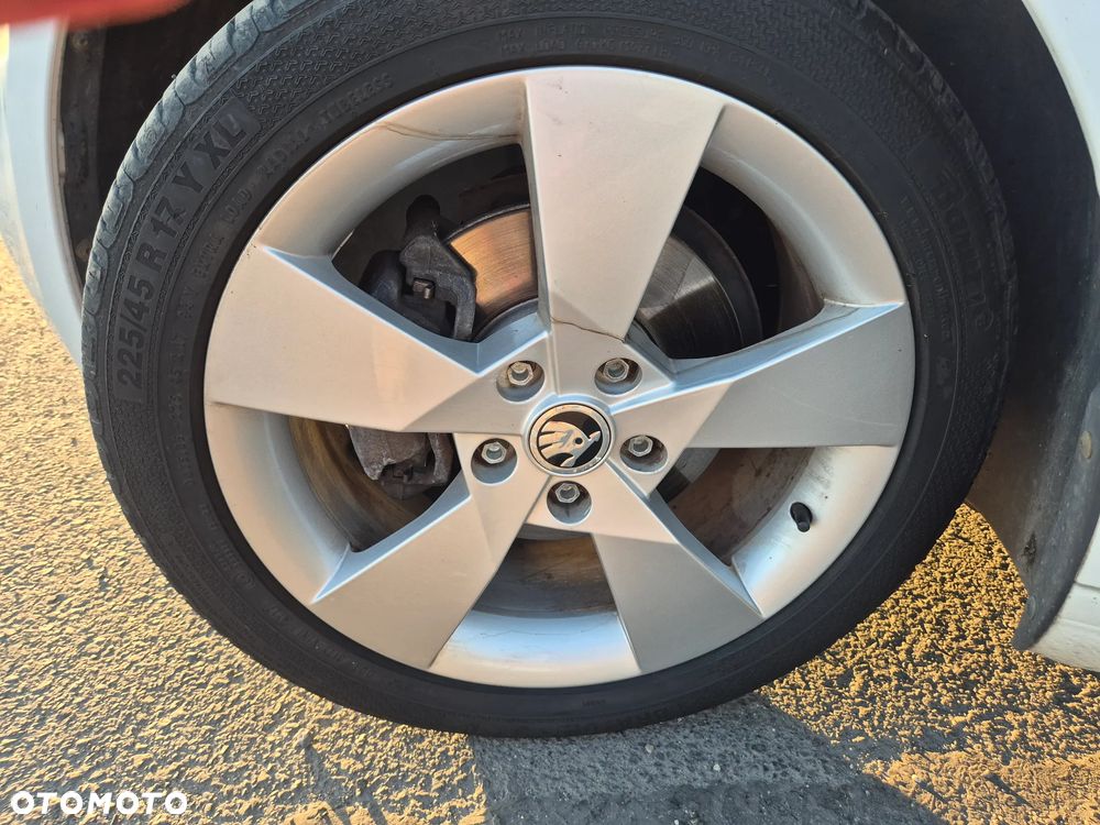 Skoda Octavia 1.6 TDI DPF DSG Elegance - 13