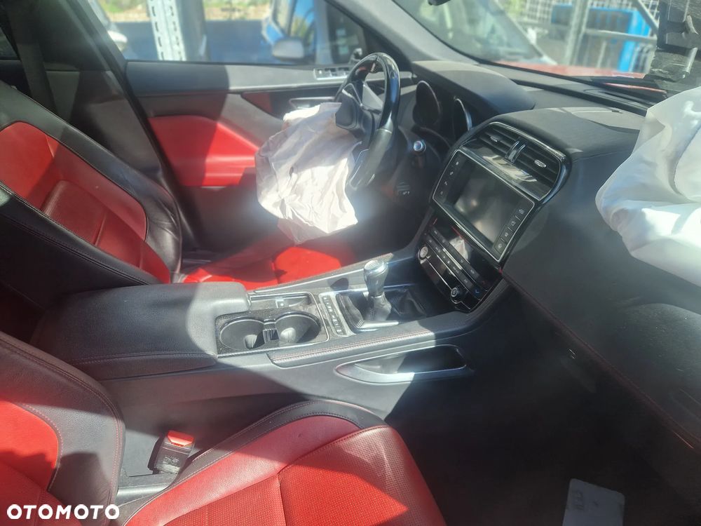 Jaguar F-Pace 20d R-Sport - 13