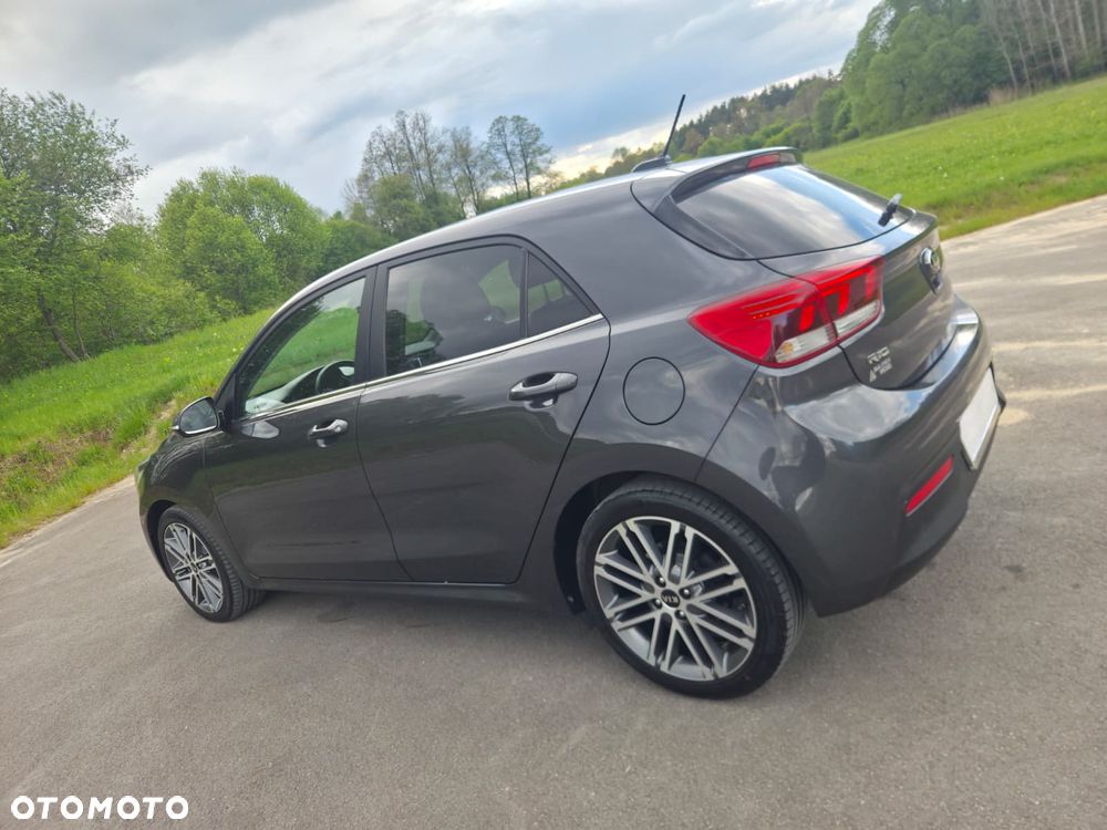 Kia Rio 1.4 L - 9