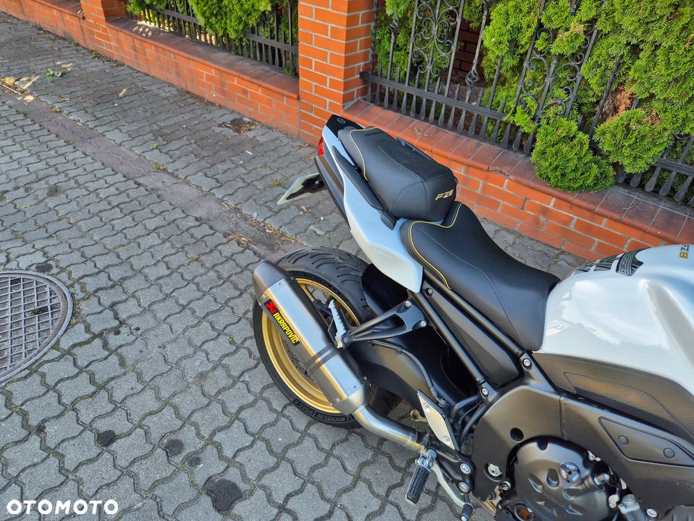 Yamaha FZ8 - 25