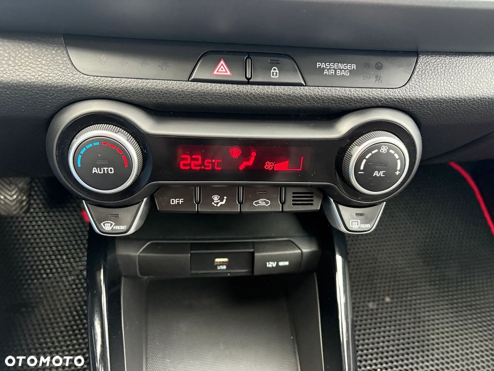 Kia Stonic 1.0 T-GDI MHEV L Business Line - 8