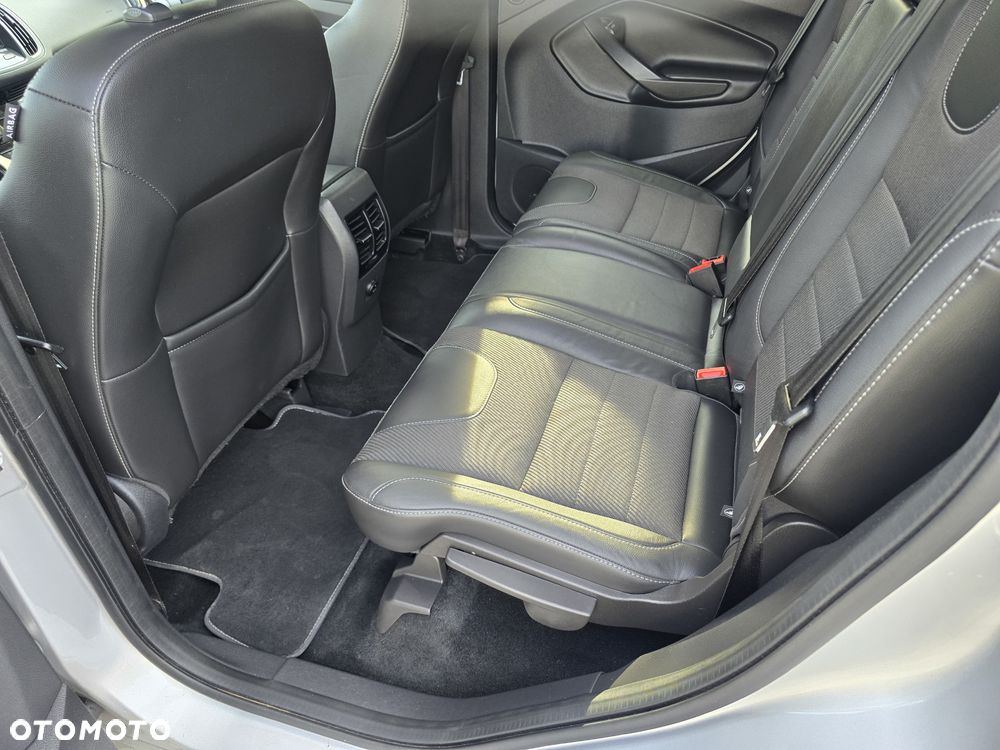 Ford Kuga 2.0 TDCi 4x4 Individual - 25