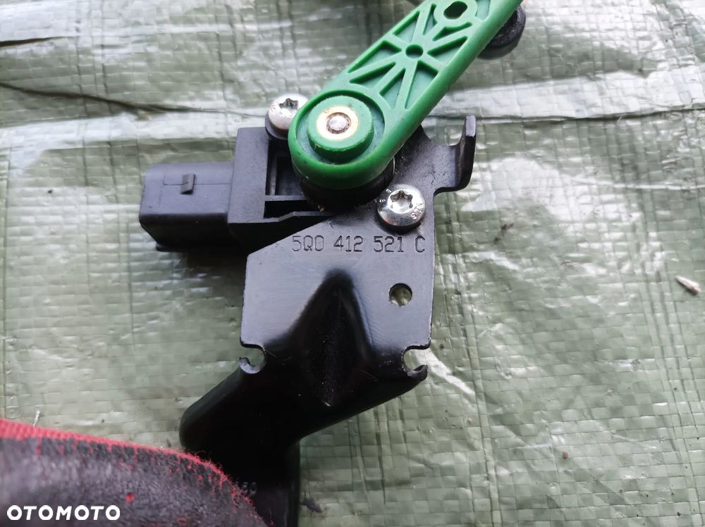 Skoda Octavia III czujnik poziomowania świateł 5Q0412521C - 3