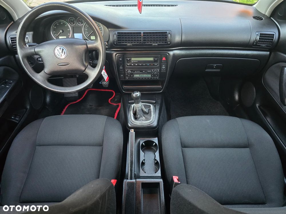 Volkswagen Passat 1.6 Exclusive - 29