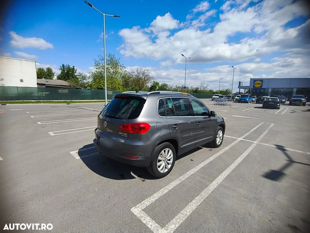 Volkswagen Tiguan - 12
