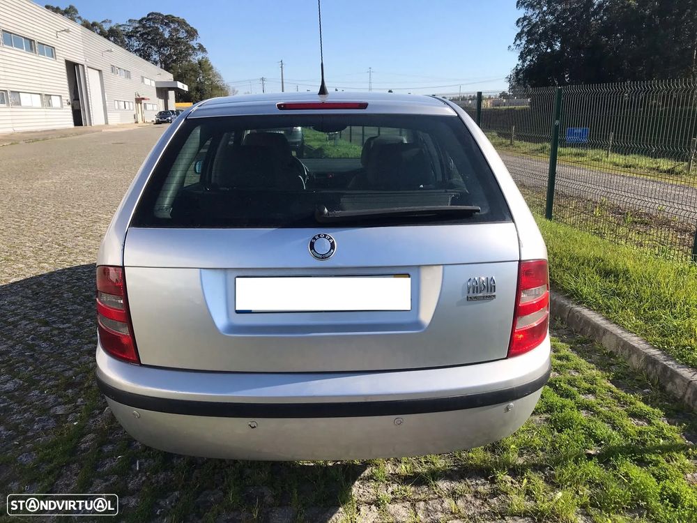 Skoda Fabia Break 1.4 2001 - Para Peças - 3