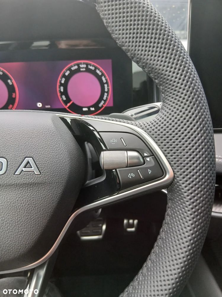 Skoda Superb 2.0 TSI Sportline DSG - 8